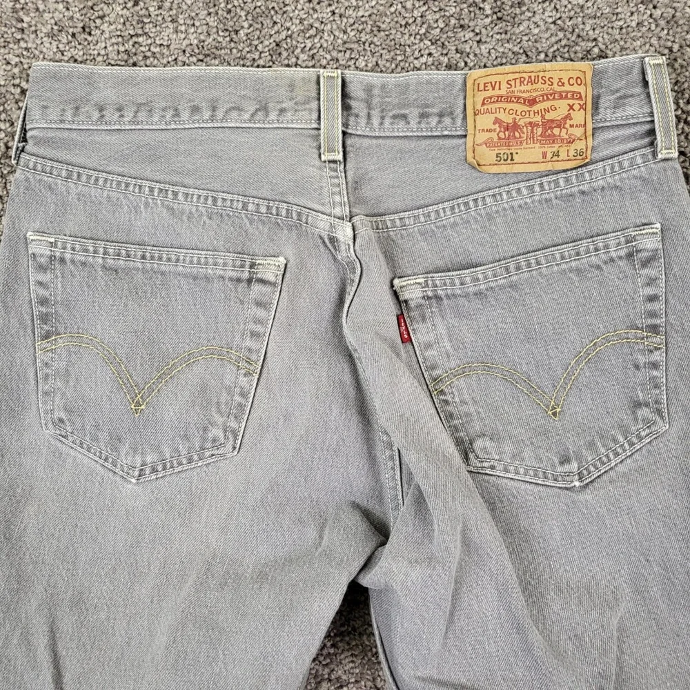 Levi's Men's 501 Original Straight‎ Leg Button Fly Grey Jeans 34x36 Vintage 2008